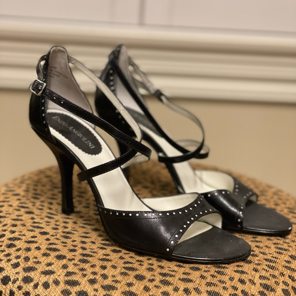 Enzo Angiolini strappy pointed toe heels. Size 7